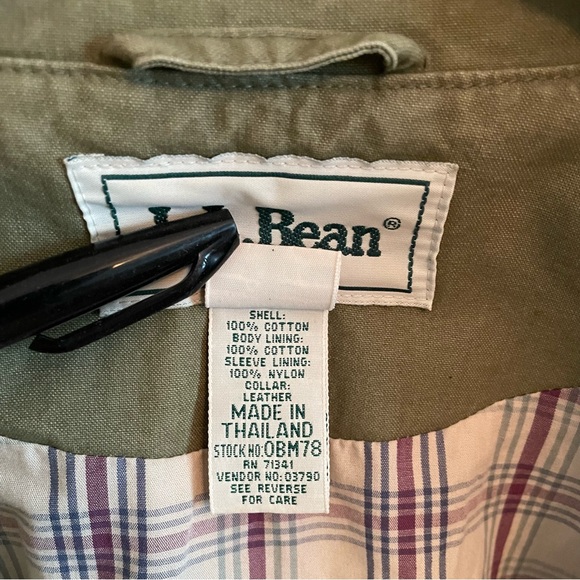 Vintage L.L. Bean Barn Coat in Olive Green with Leather Collar, Petite Large - Picture 10 of 12